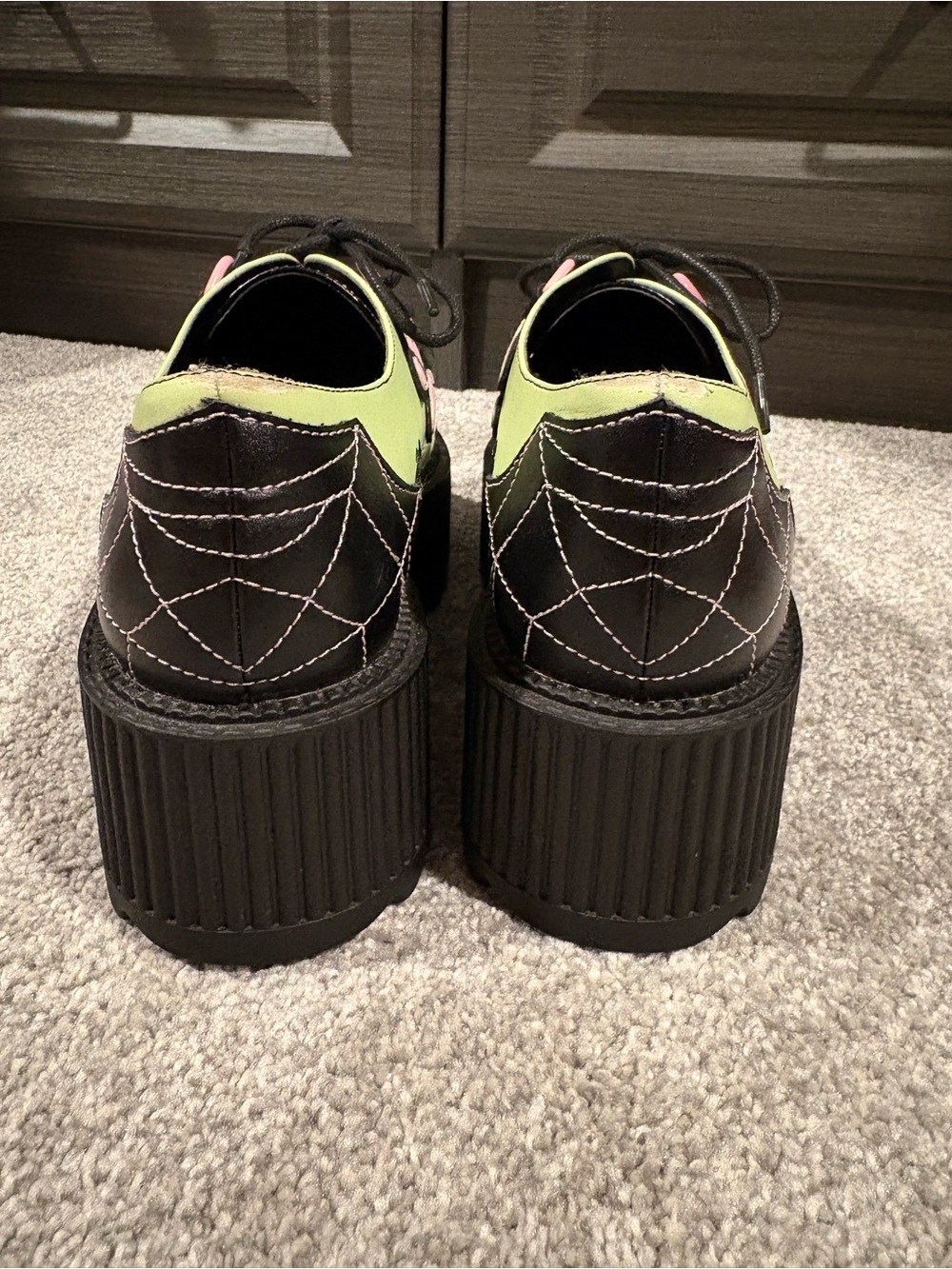 YRU Shoes x Hello Kitty Super Kreep Frankie Creepers - Picture 5 of 11
